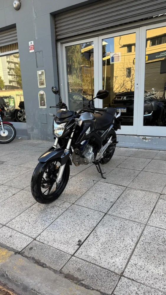 Honda Cb 250 Twister — foto 2